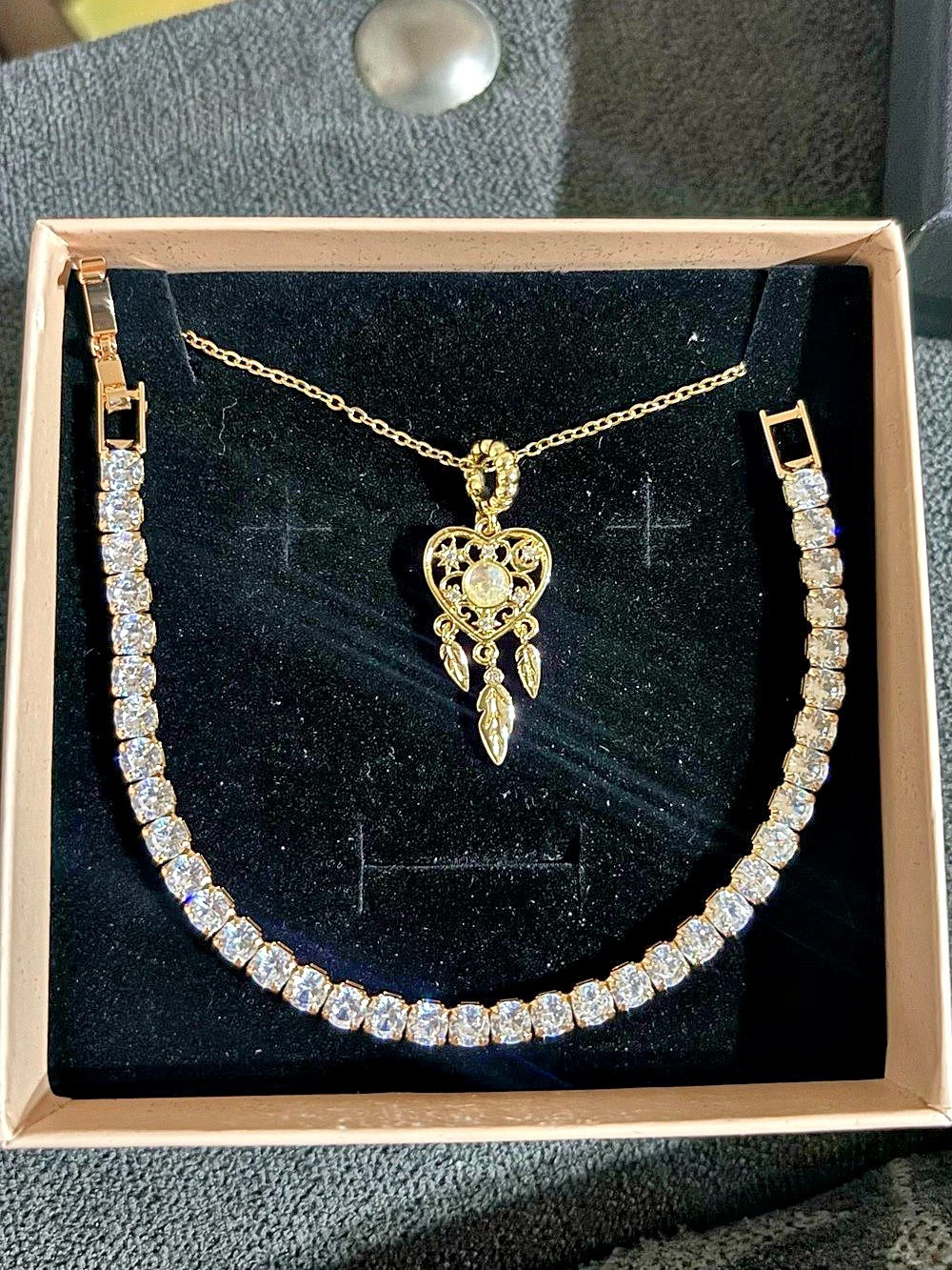Rhinestone Dream Catcher Pendant Necklace in Gold & Silver New